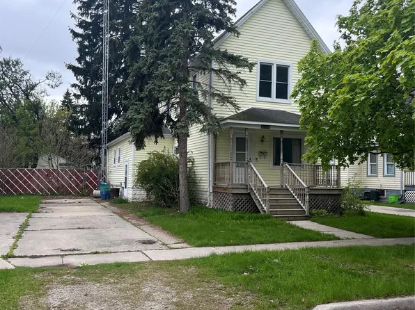 1124 Pine St, Port Huron, MI 48060