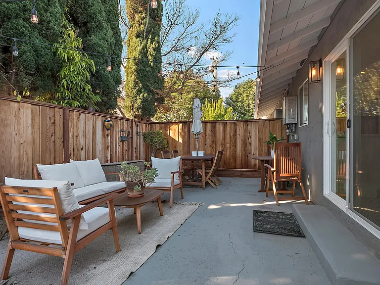 520 Piazza Dr #B — Photo 12