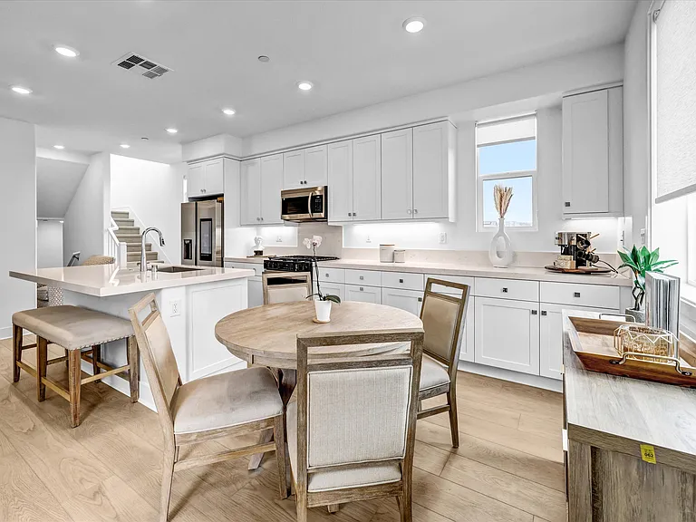 302 Fawn St — Photo 10