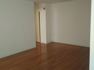 900 Emerson St #1, Philadelphia, PA 19111