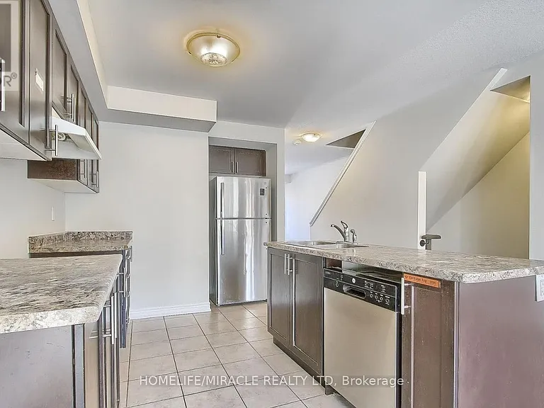 70 Knotty Pine Ave — Photo 5