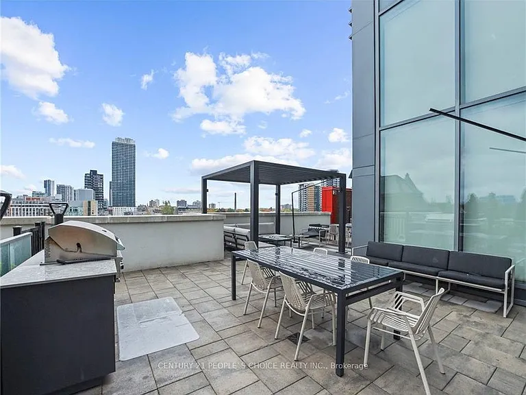 5 Wellington St S #905 — Photo 6