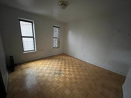 4th image of 552 W 185th St APT 6