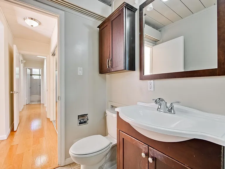 485 Emmons Dr — Photo 30