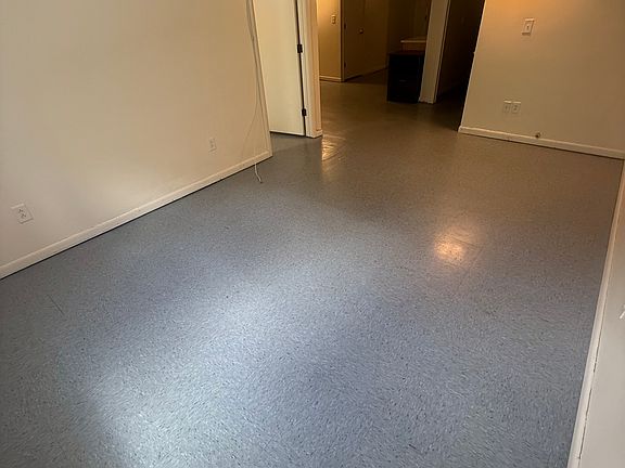 5th image of 236 Genesee St #2