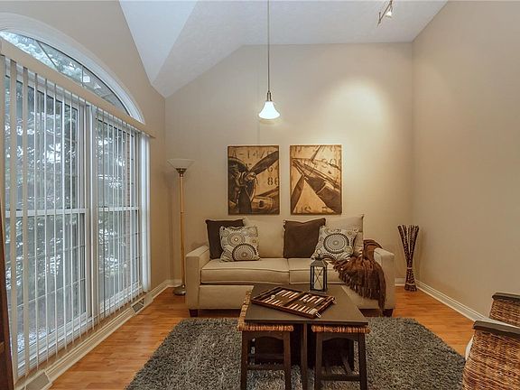 5th image of 3182 Oakwood Trl