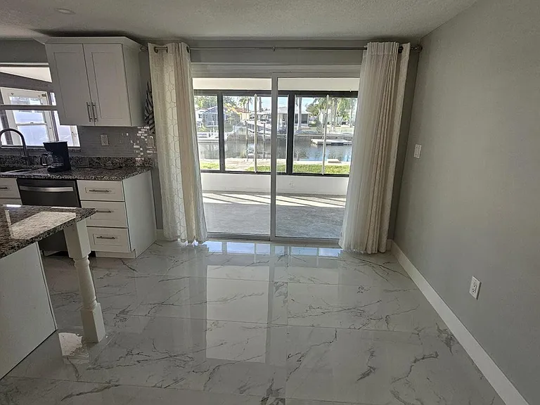 4931A Pompano Dr — Photo 15