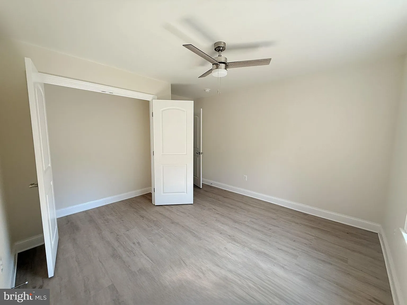 3 bed, 2.5 bath, 1480 sqft, $3,100 — Photo 3