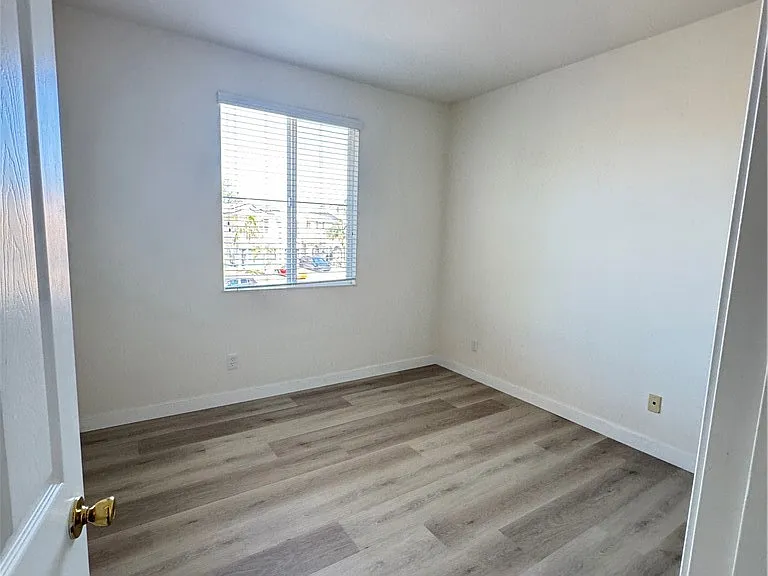 7912 Natoma St — Photo 9