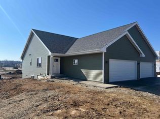 934 Oregon Parks Ave, Oregon, WI 53575