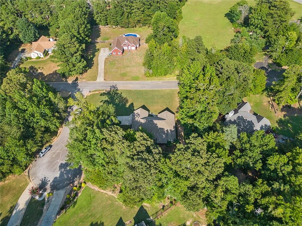 1st image of 103 Springs Ct