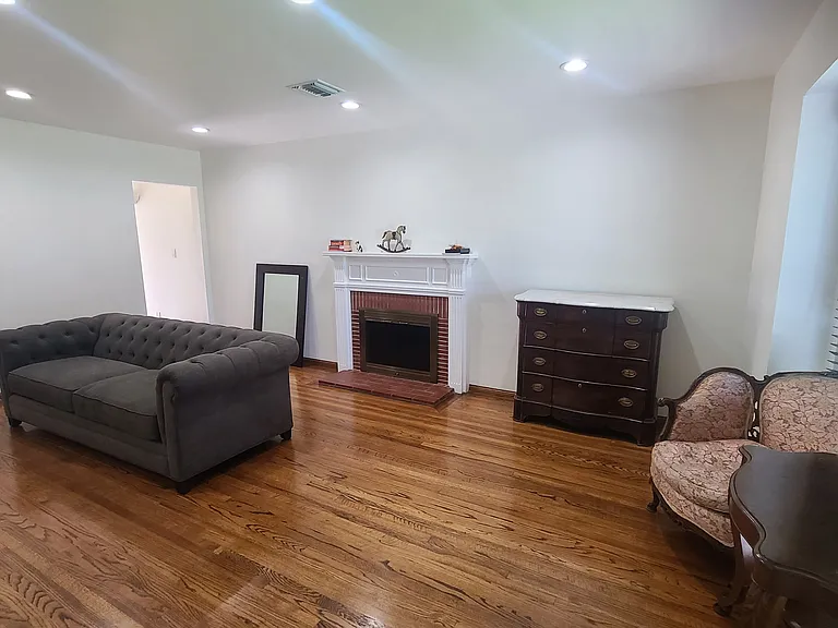 2019 N Manning St — Photo 6