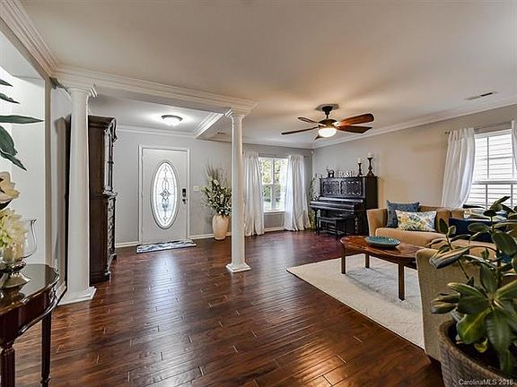 3rd image of 8923 Oransay Way