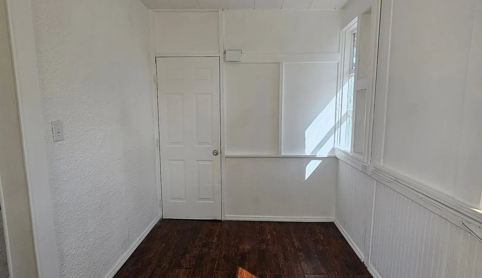 Ora St. - 709 Unit 06 — Photo 2