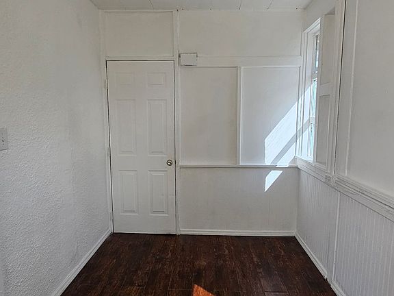 2nd image of 709 Ora St #6