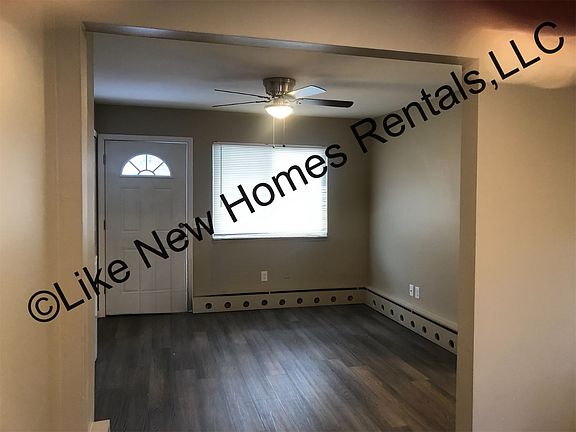 3rd image of 436-436 Edward St