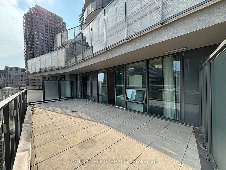 11 Wellesley St W #606 — Photo 25