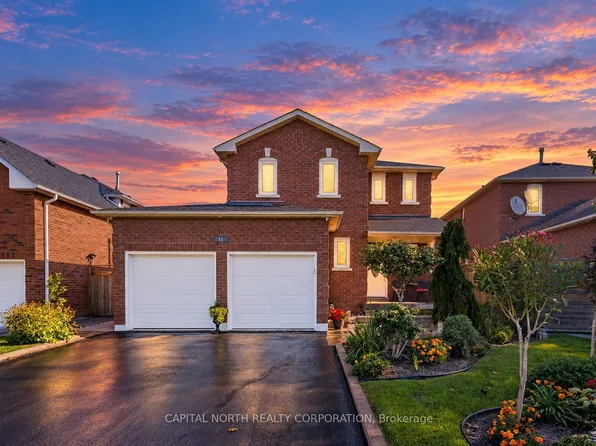 11 Pembrook St, Caledon, ON L7E 1L8