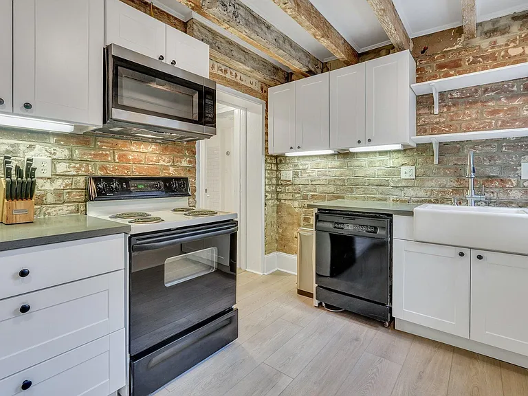 203 E York St #G — Photo 8