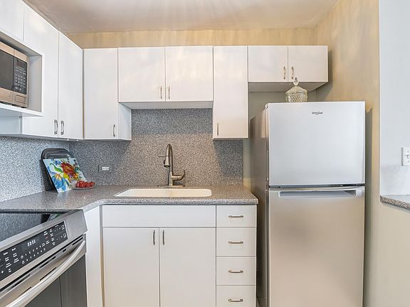 2nd image of 1460 Sandburg Ter APT 1106A