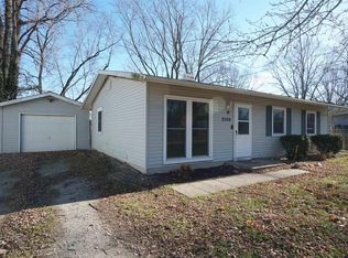 2504 Center Dr, Warsaw, IN 46580