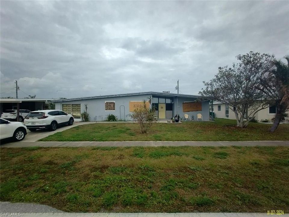 1st image of 21484 Edgewater DR