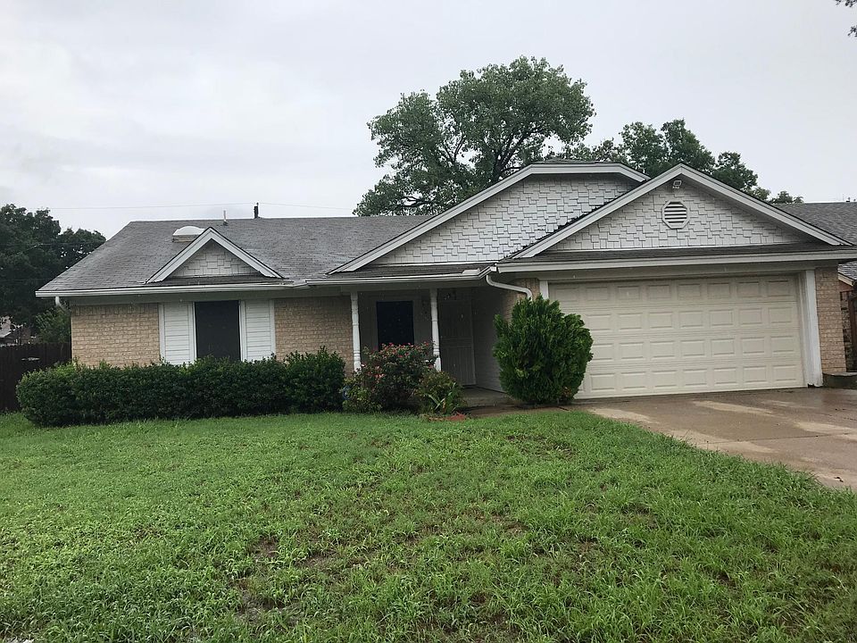 1st image of 7417 Sandywoods Ct