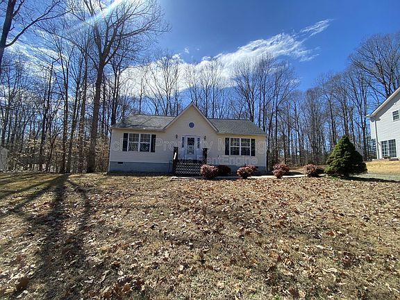 2nd image of 211 Cedar Ridge Dr