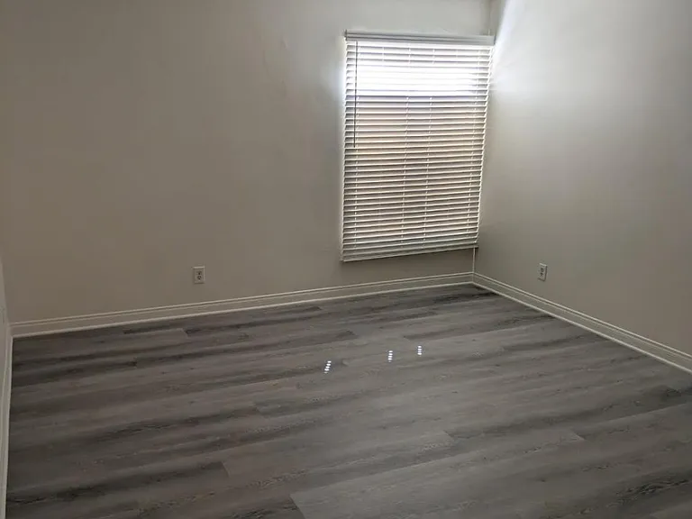 11613 Downey Ave #104 — Photo 5
