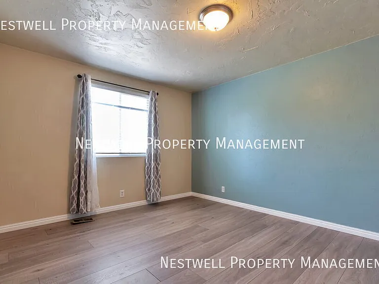 5676 S 3525 W — Photo 7
