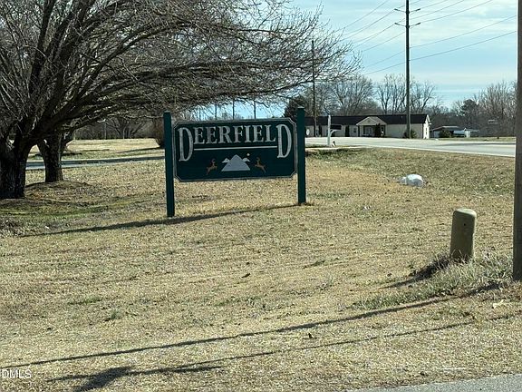 2nd image of 1000 Deerfield Trl