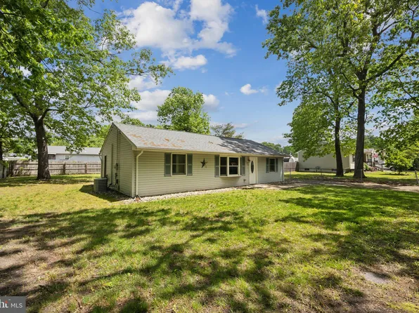 322 Cactus St, Browns Mills, NJ 08015