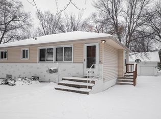 1524 Independence Ave N, Golden Valley, MN 55427