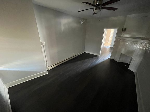 3rd image of 5854 Larchwood Ave Floor 1
