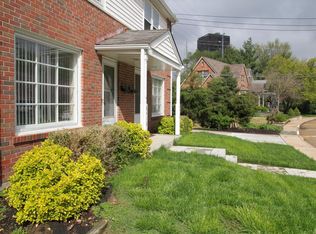 8416 Winzenburg Dr, Saint Louis, MO 63117