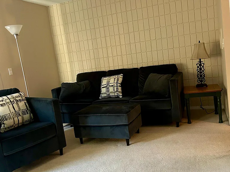 104 Woodbridge Dr — Photo 3