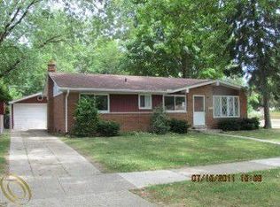 8904 Linville St, Livonia, MI 48150