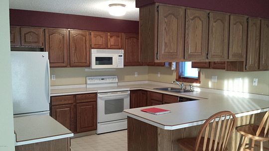 2nd image of 414 4th Ave S APT 3