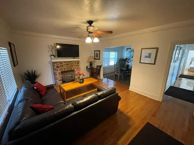 5 bed, 3.0 bath, 1753 sqft, $6,000 — Photo 3