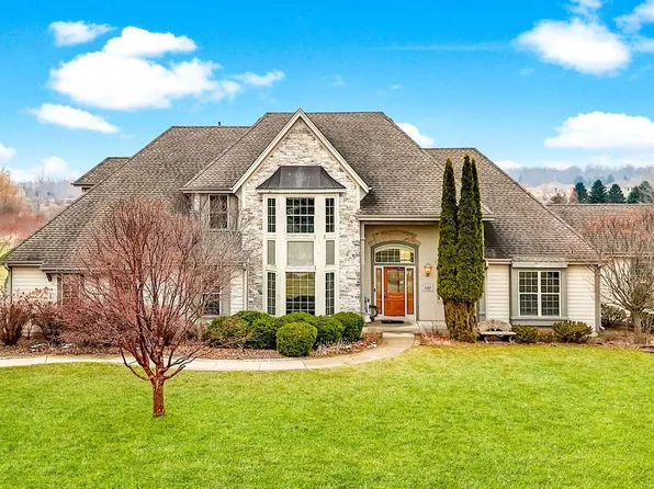 1183 Aspen COURT, Grafton, WI 53024