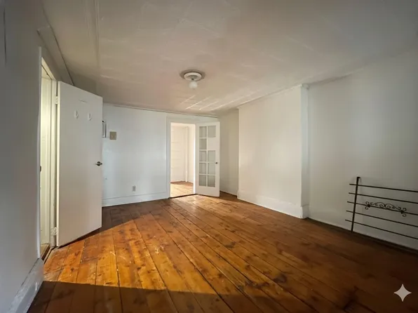 125 Ryerson Street image 10 of 13