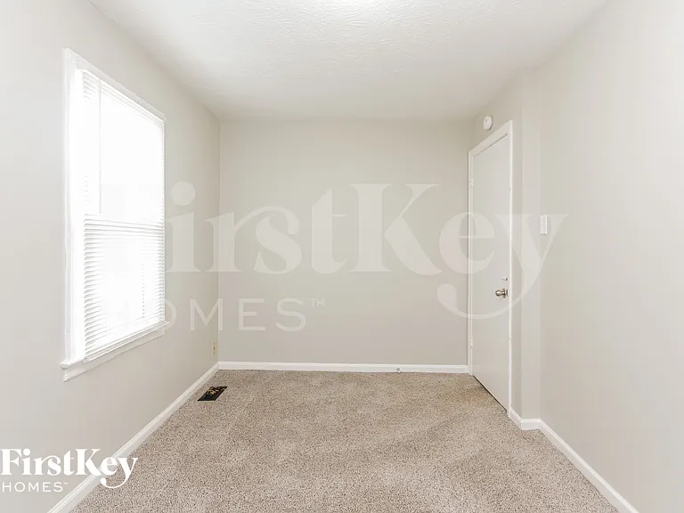 2337 Calhoun St — Photo 10