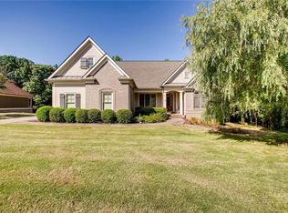 100 Autumn Glen Dr, Woodstock, GA 30188