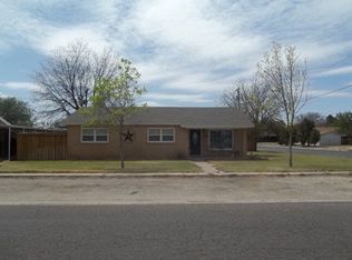 400 SW 12th St, Seminole, TX 79360