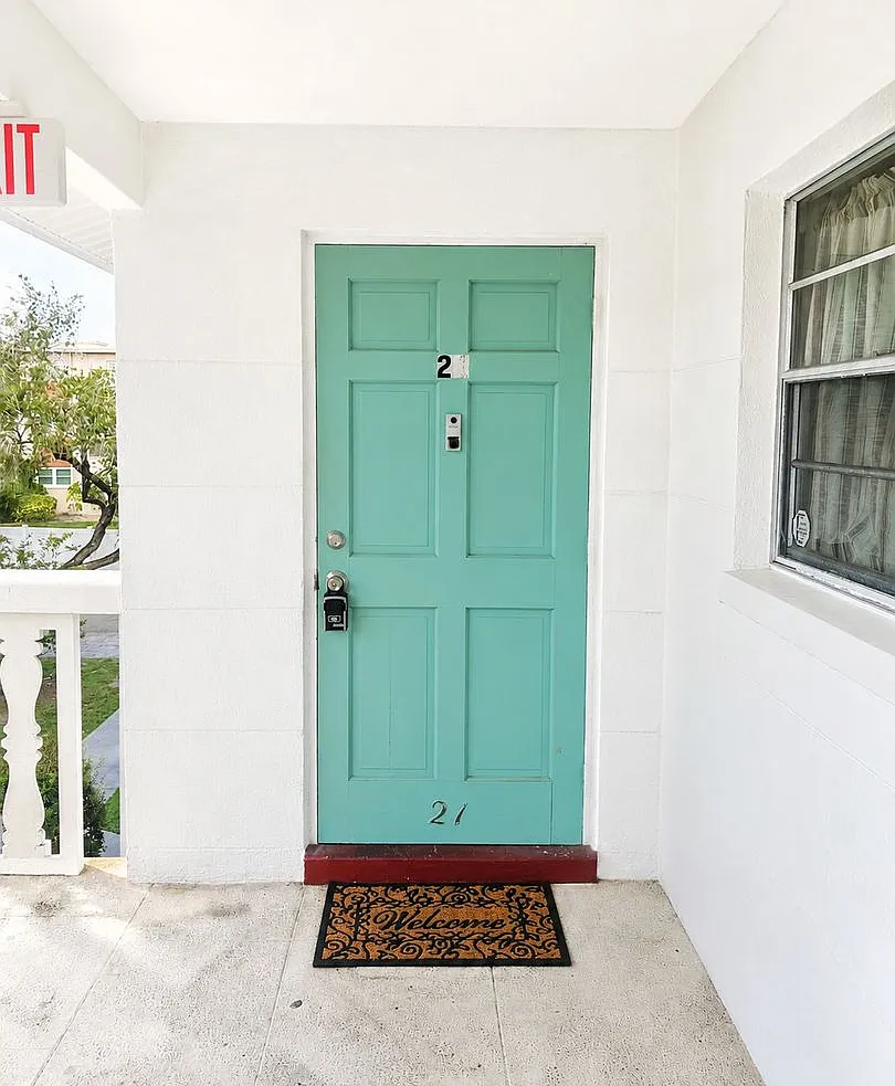 Move-In Special! Beautiful 2BR/1BA Apartment Up to $1,000 Off — Photo 2
