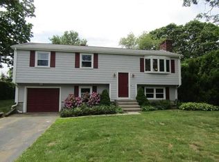 42 Spruce Rd, Swansea, MA 02777