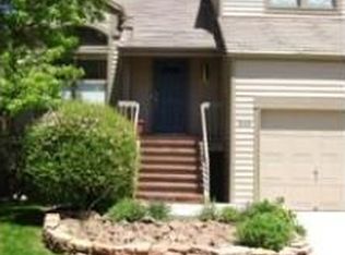 949 Arapahoe Cir, Louisville, CO 80027