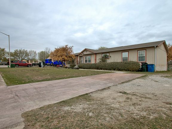 3rd image of 2449 Savannah Hill Cir