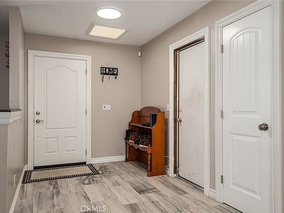 5th image of 8865 Lilford Ave