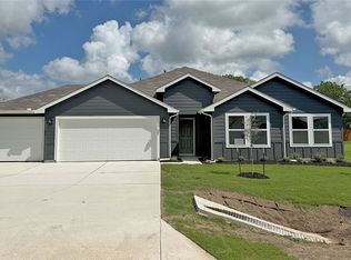 325 Barron Estate Dr, Lockhart, TX 78644